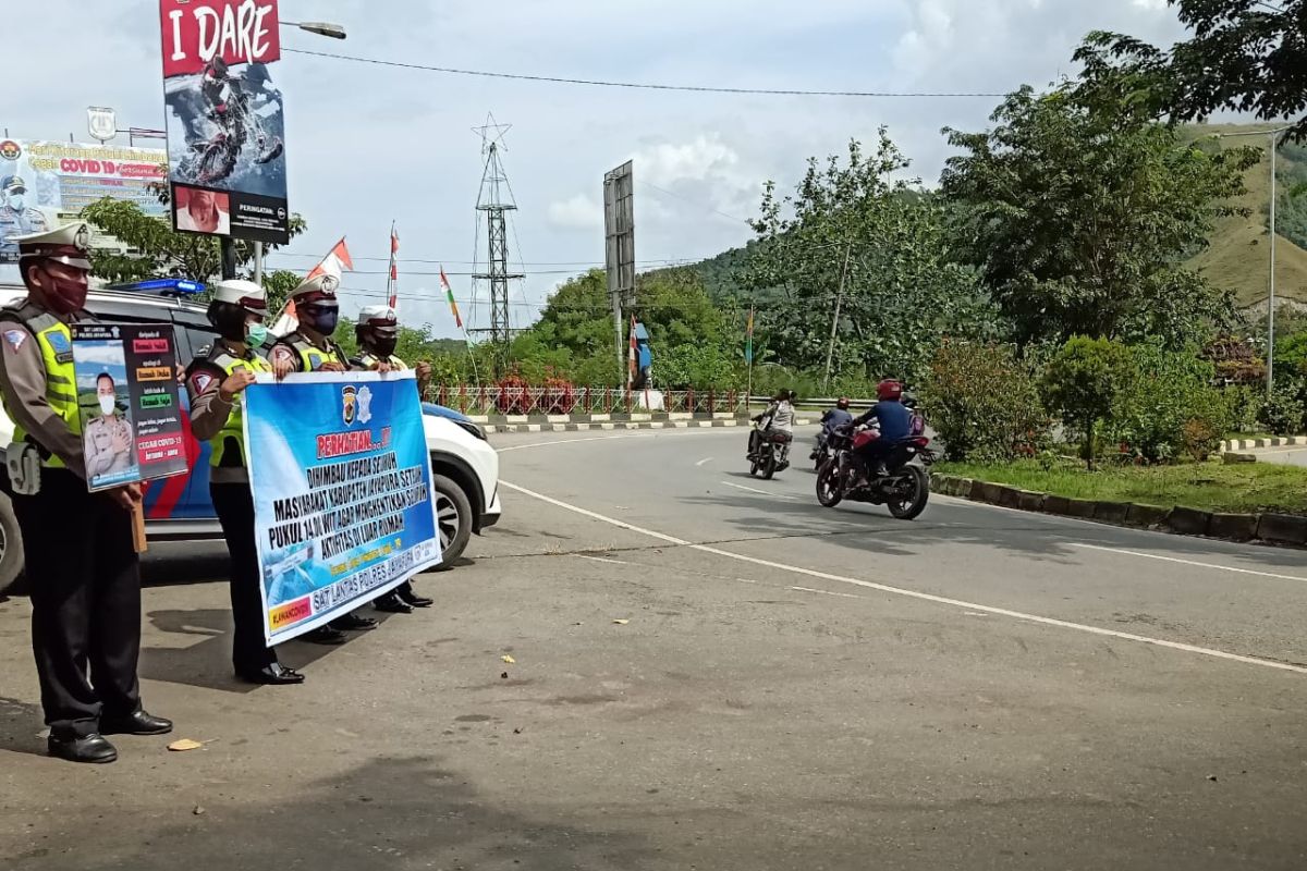 Polres Jayapura patroli sosialisasikan pencegahan pandemi COVID-19