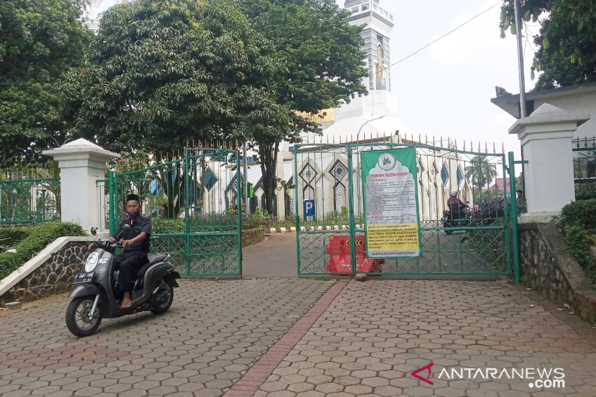 Masjid di Komplek Pemda Cibinong belum gelar Shalat Jumat