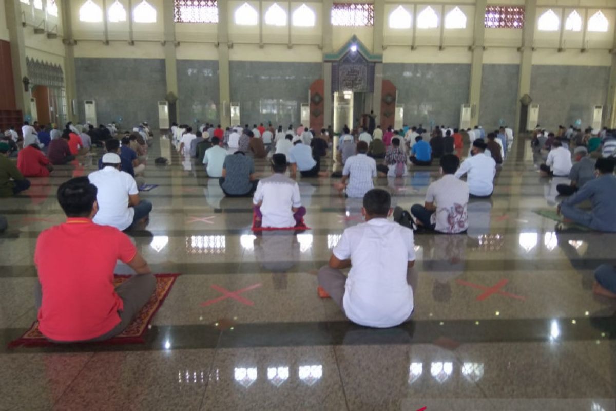 Masjid di Kota Batam mulai gelar Shalat Jumat