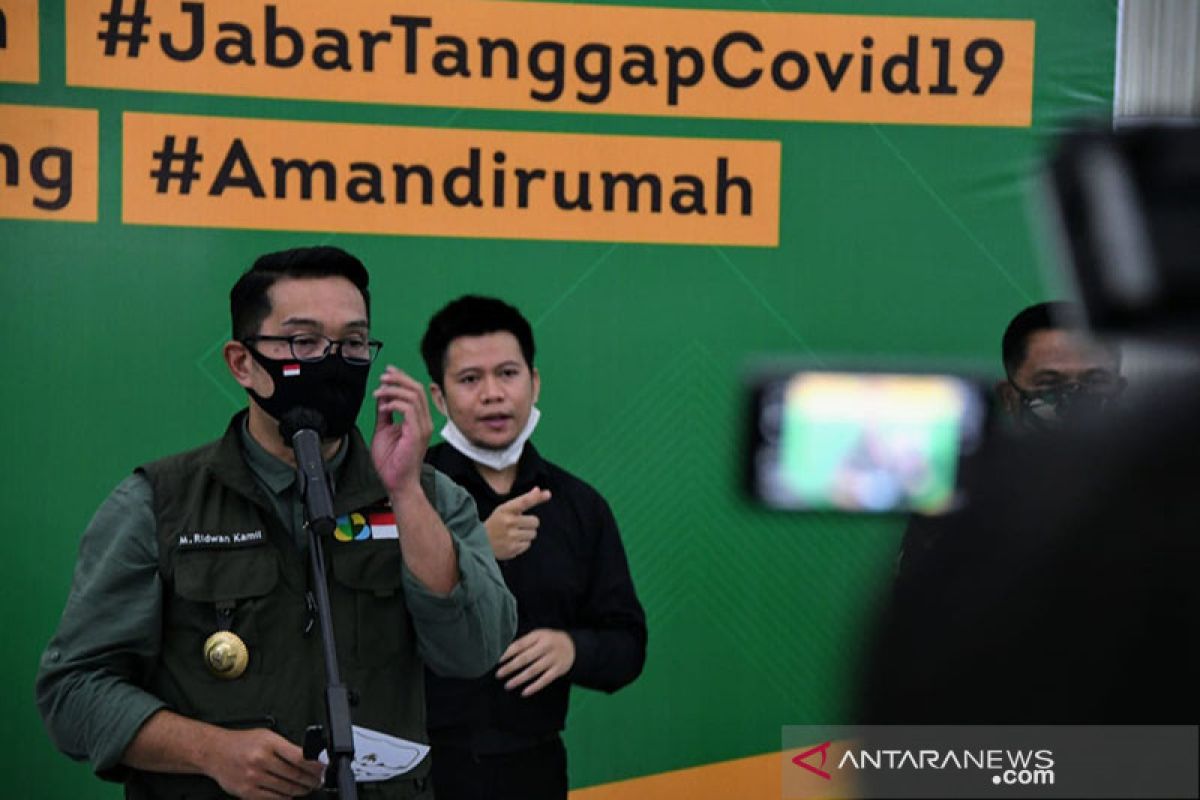 Ridwan Kamil terbitkan Pergub menuju normal baru