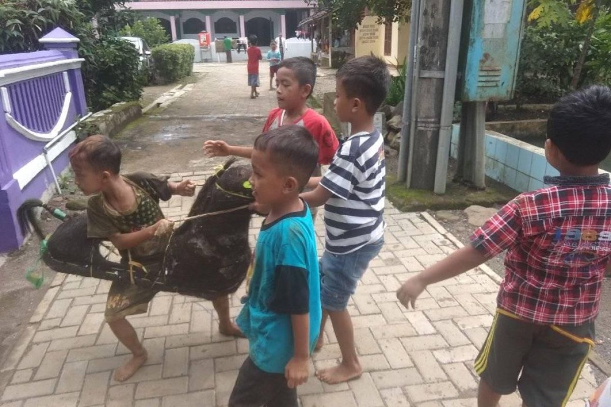 Permainan kuda lumping di pedalaman Banten masih lestari
