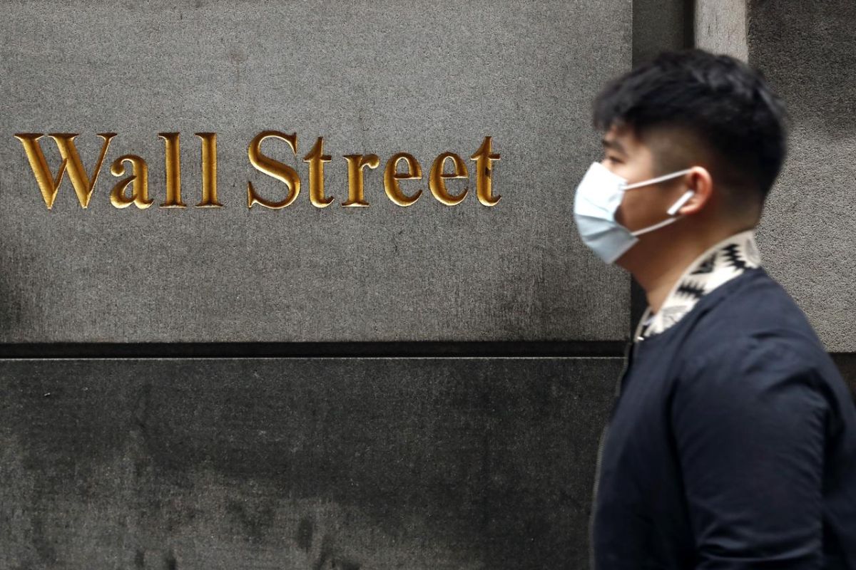 Wall Street balikkan kerugian,  terangkat reli saham perbankan