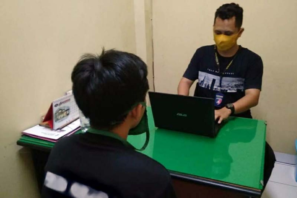 Polisi Banyumas tangkap seorang mahasiswa sebar foto telanjang kekasih