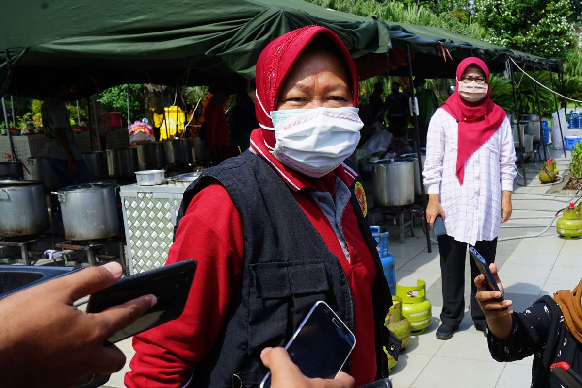 Risma sesalkan dua mobil bantuan BNPB dialihkan ke daerah lain