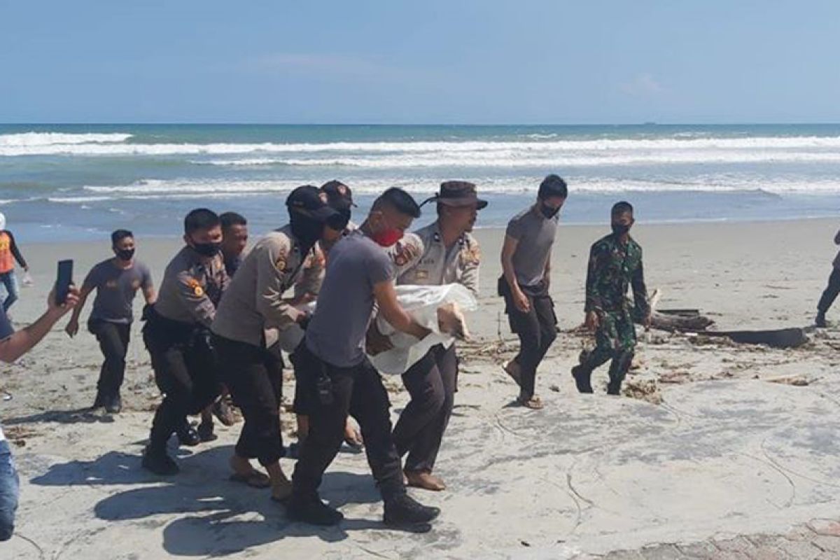 Jasad siswa SD tenggelam di Pantai Panjang ditemukan