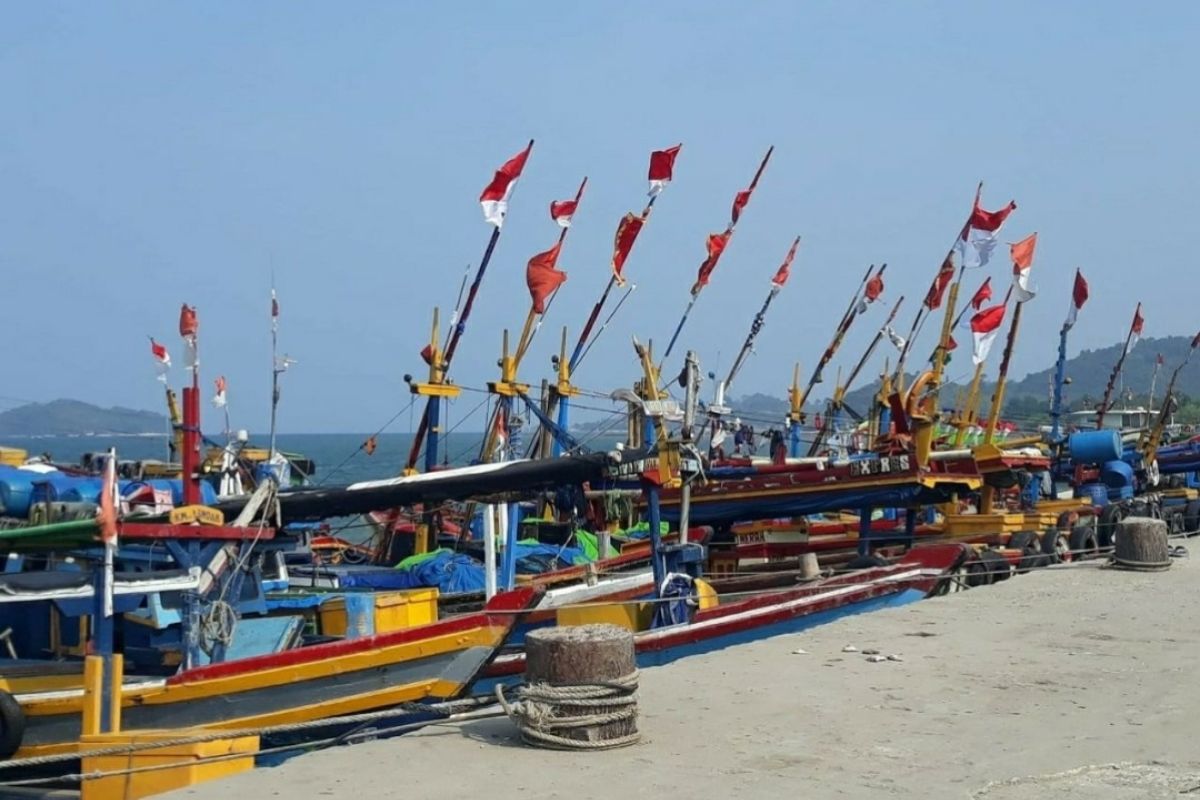 BMKG beri peringatan hujan badai di Lampung dan provinsi lain