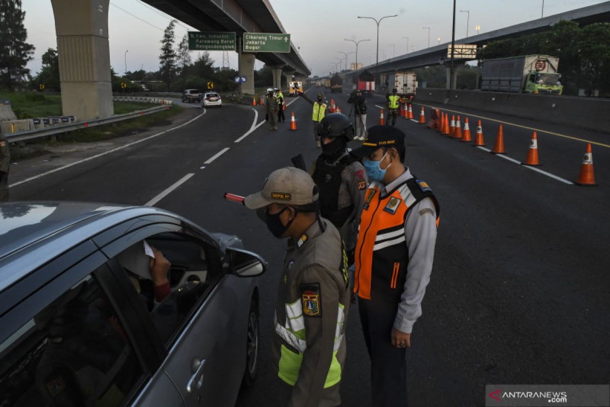 Jasa Marga catat 4.599 kendaraan ke Jakarta diputarbalik di Cikampek