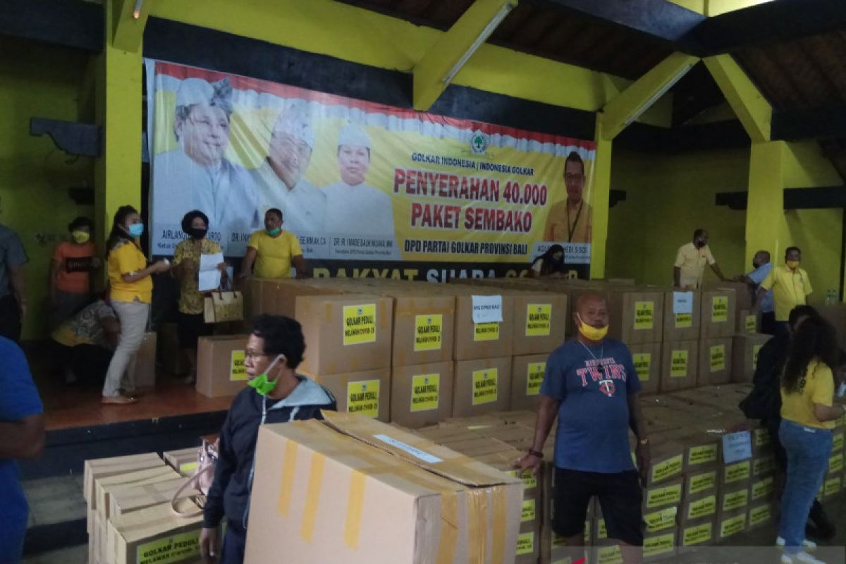 Golkar Bali sumbang 40.000 paket sembako saat pandemi COVID-19
