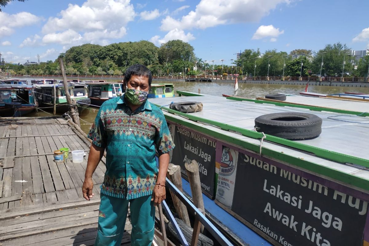 Cara bertahan hidup pemilik perahu wisata saat pandemi COVID-19