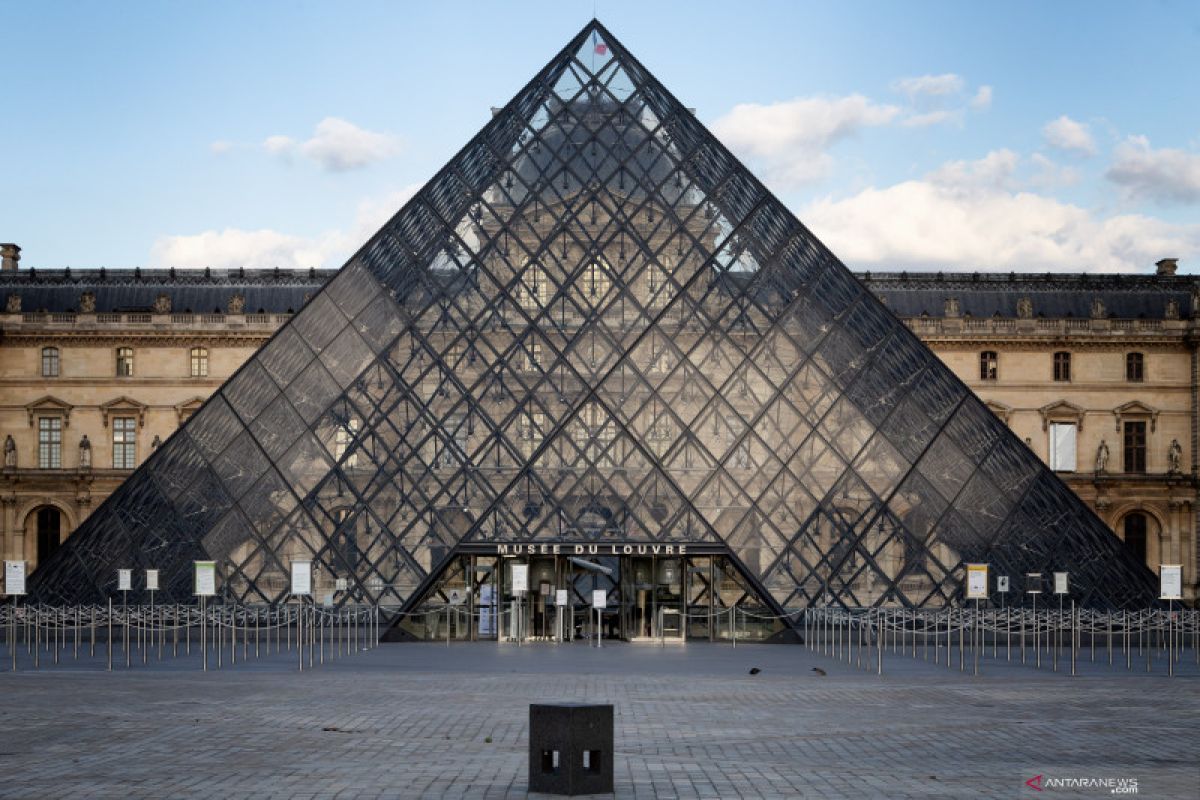 Museum Louvre Paris siap dibuka kembali awal Juli