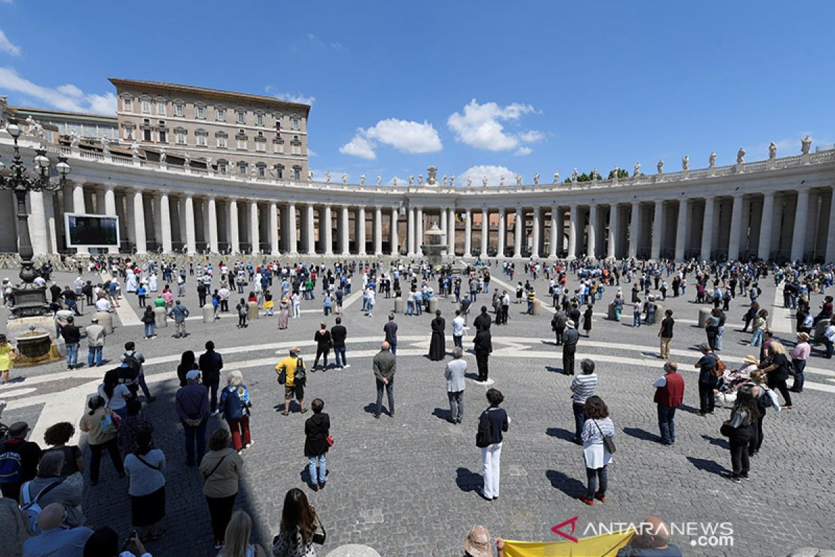 Imbauan Paus Fransiskus untuk rakyat Italia usai lalui puncak wabah