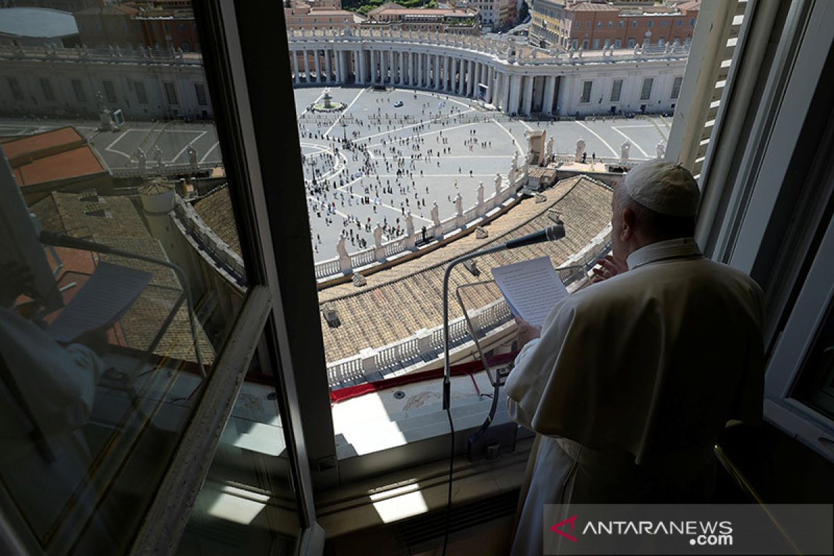 Pimpin Misa Minggu Palma, Paus sebut iblis manfaatkan pandemi corona