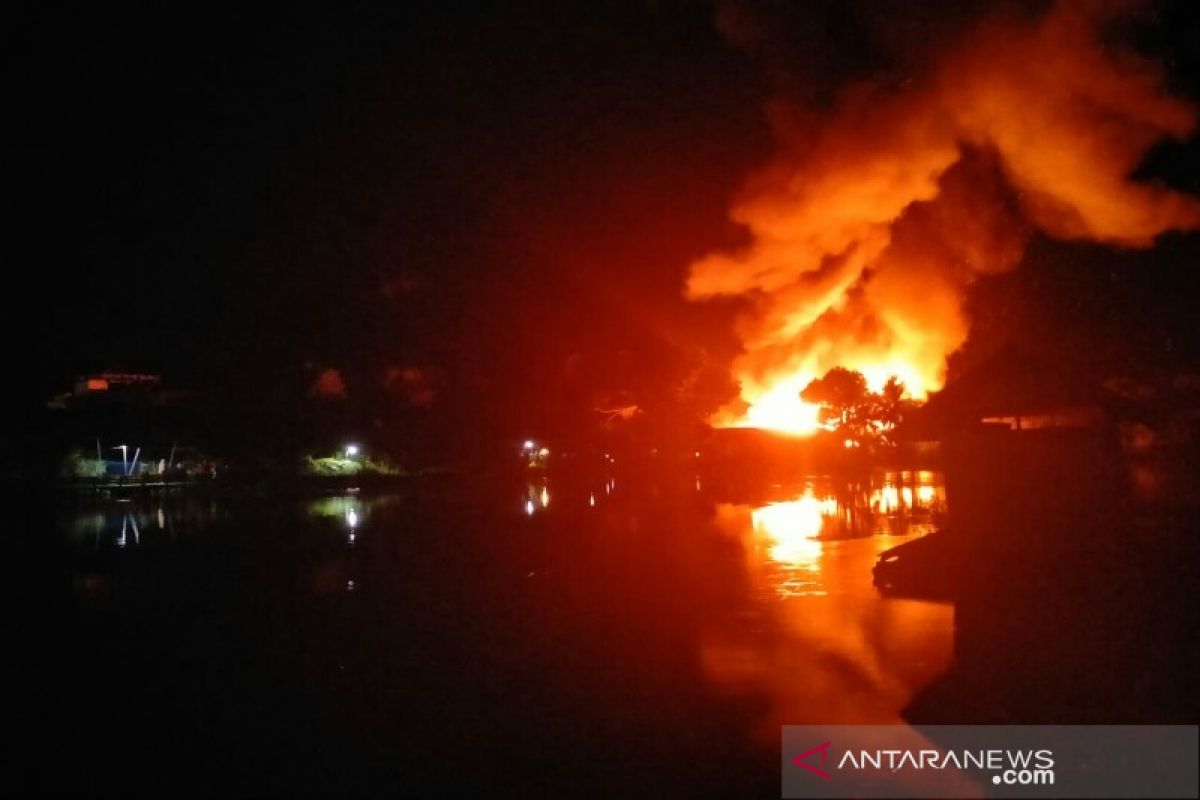 Rumah penderita gangguan jiwa asal mula api