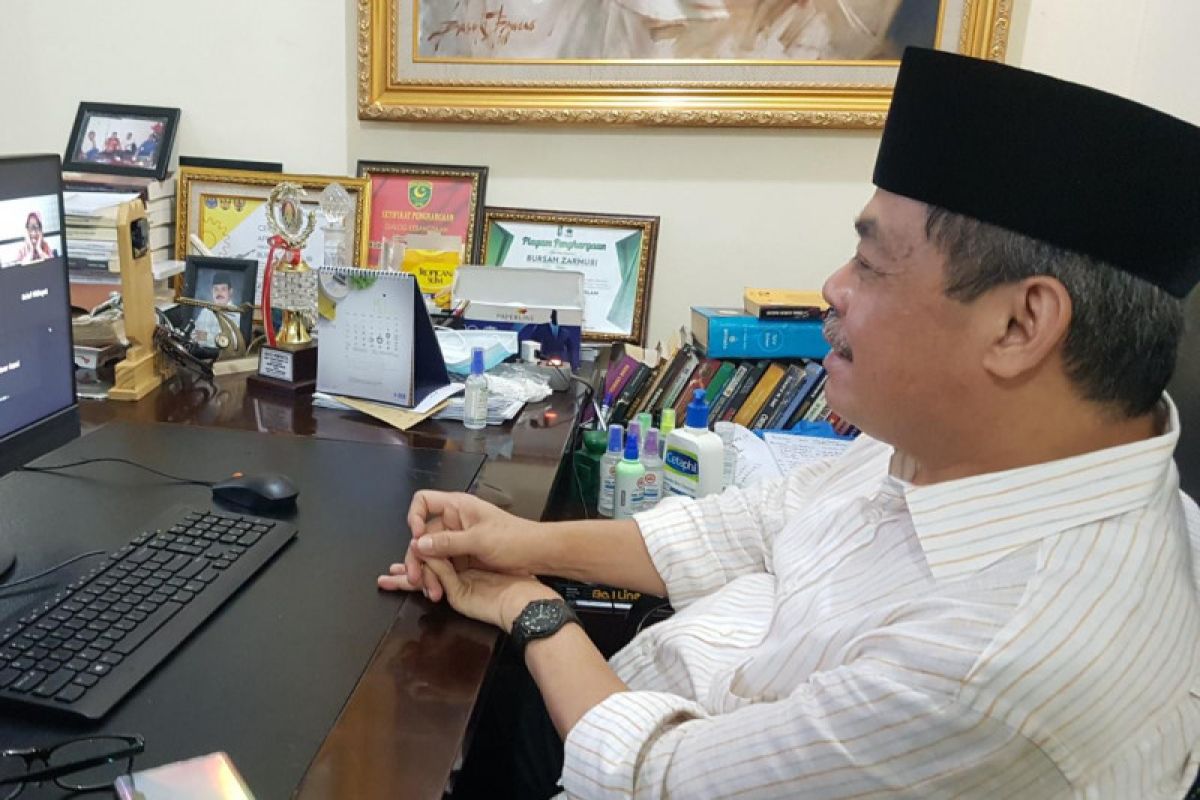 Ketua PGK Bursah Zarnubi: Belajar dari kegagalan Korsel terapkan normal baru