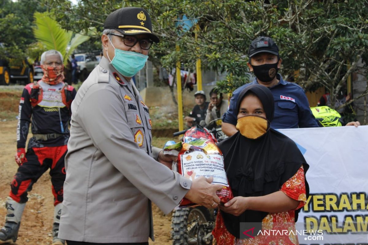 Brigjen Aneka pimpin pembagian sembako ke pelosok desa