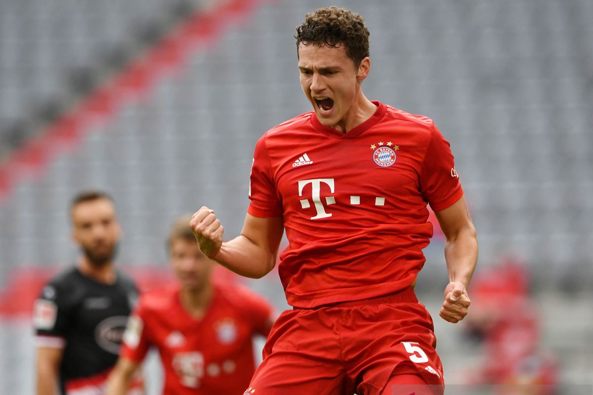 Bek Bayern Benjamin Pavard jalani isolasi karena positif COVID-19