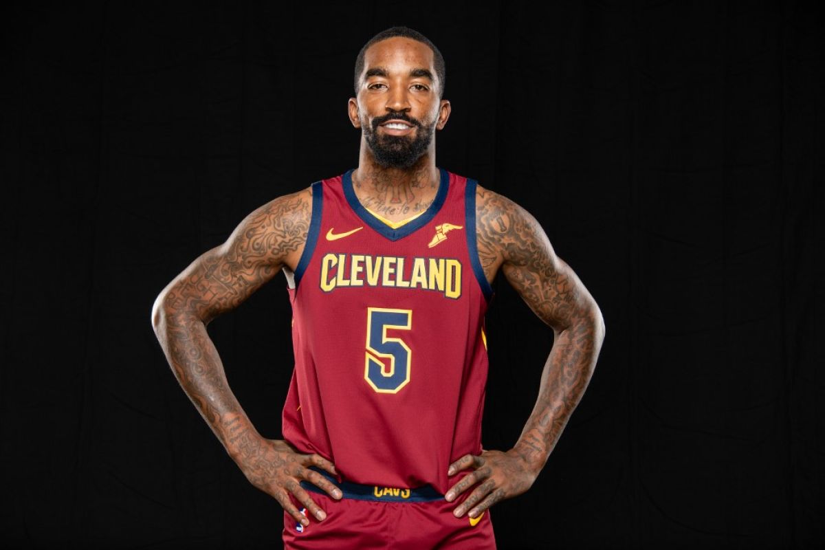 Mobilnya dirusak pendemo, JR Smith ngamuk pukuli orang saat unjuk rasa George Floyd