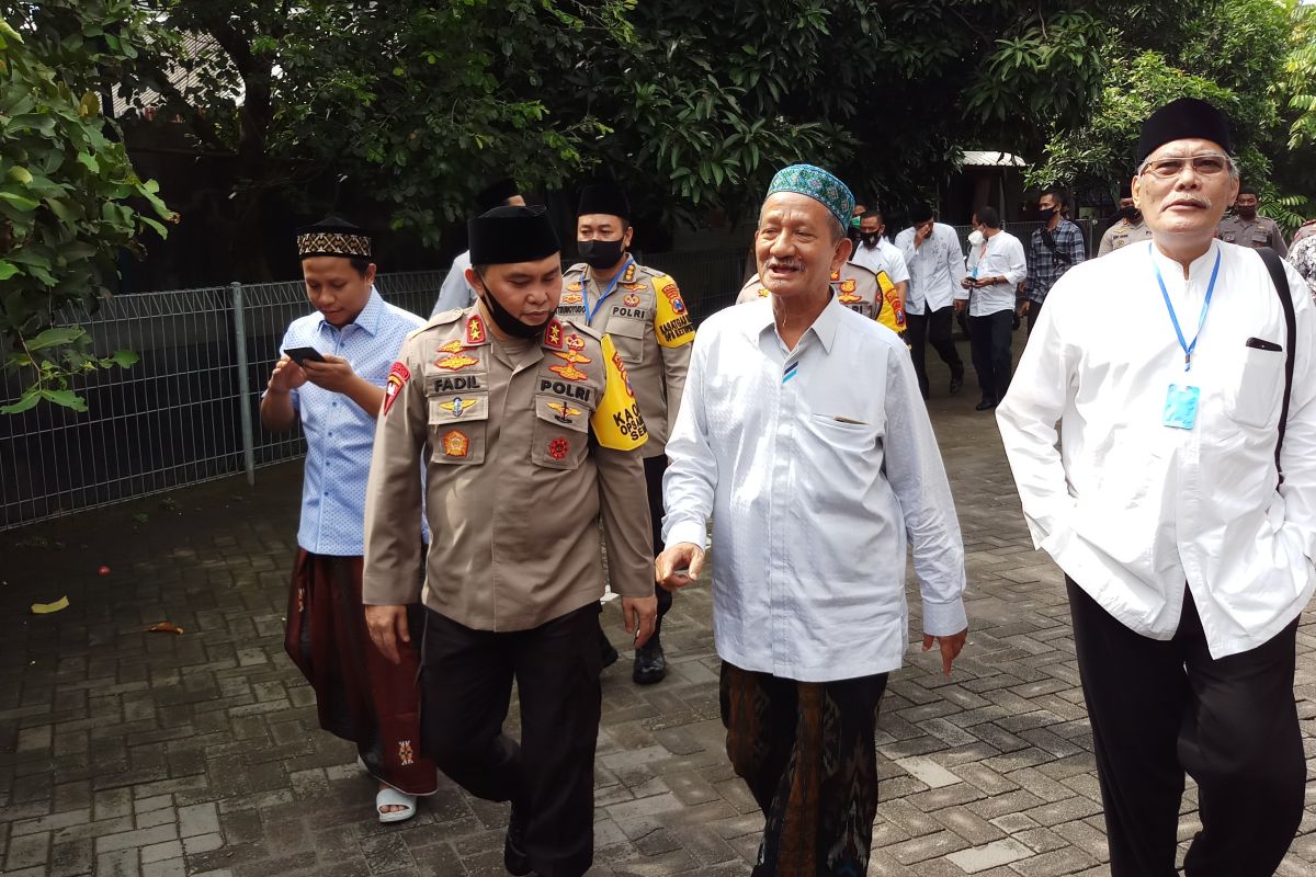 Kapolda Jatim dukung penerapan new normal di lingkungan pesantren