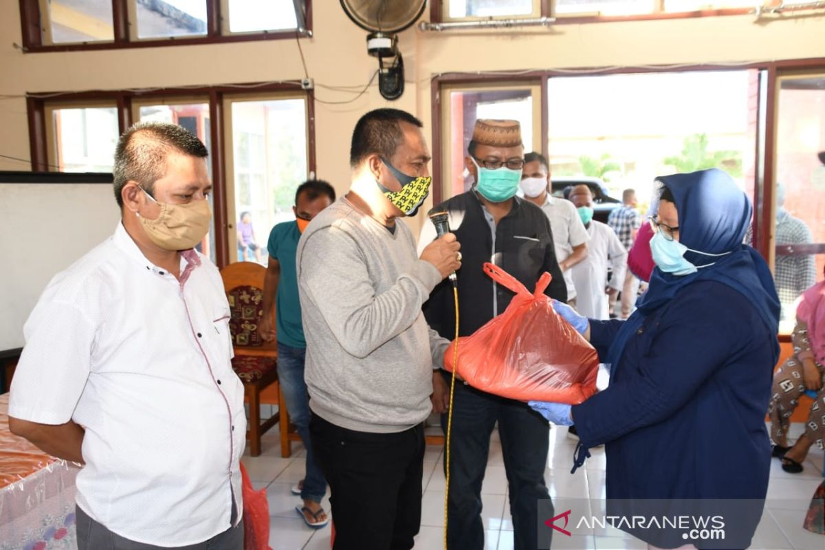 Kwarcab Pramuka Gorontalo Utara salurkan bantuan bagi warga miskin