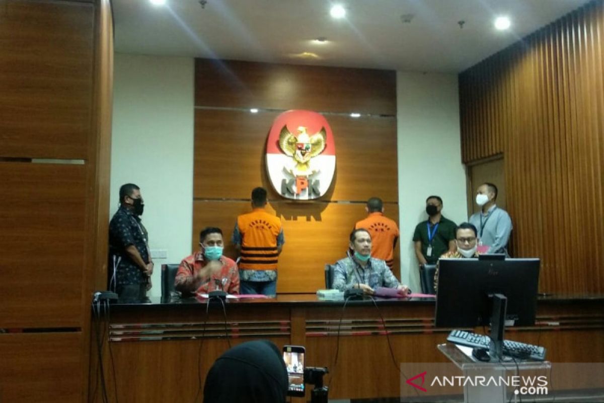 Inilah kronologi penangkapan mantan Sekretaris MA dan menantunya