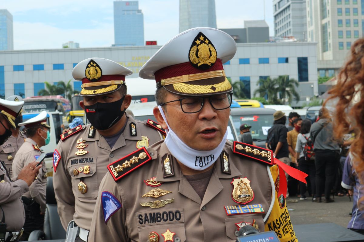 Polda Metro Jaya berlakukan ganjil genap usai PSBB