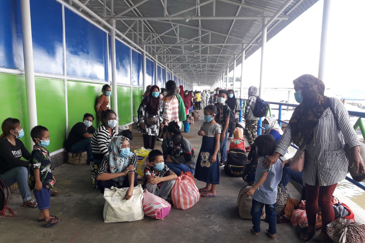 Ratusan TKI di Sabah dideportasi ke Nunukan di tengah pandemi COVID-19