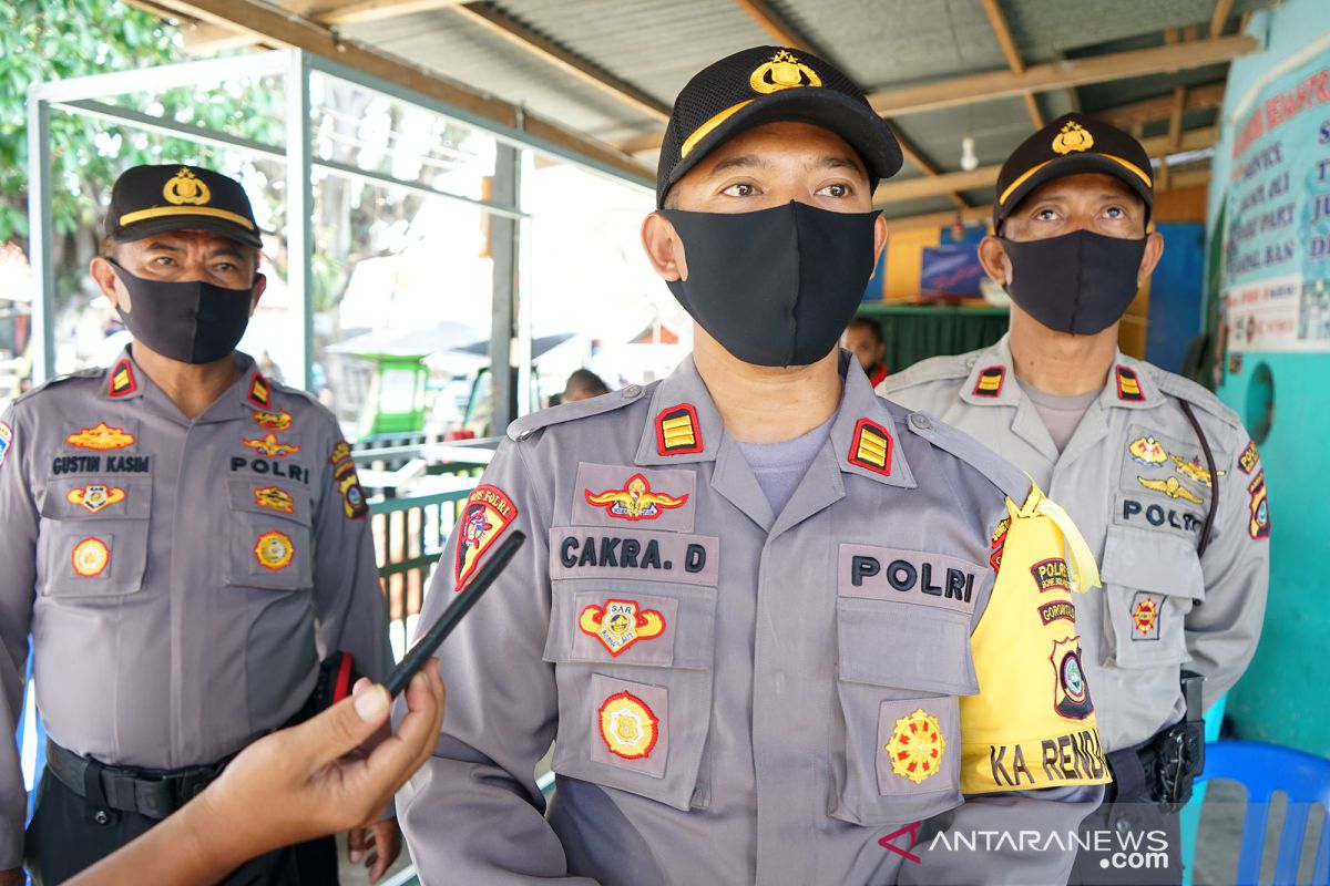 Polisi tempatkan personel kawal normal baru di pasar Tapa