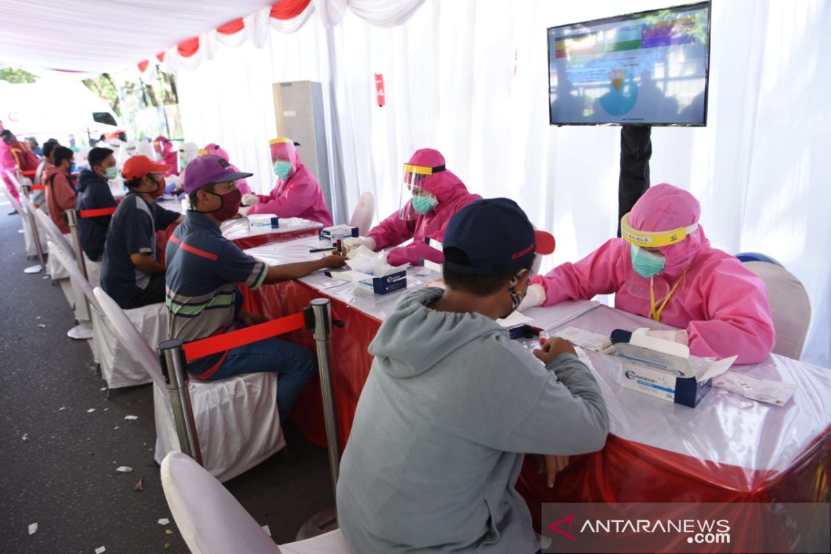 Hari keenam "rapid test" di Surabaya, BIN temukan 136 orang reaktif