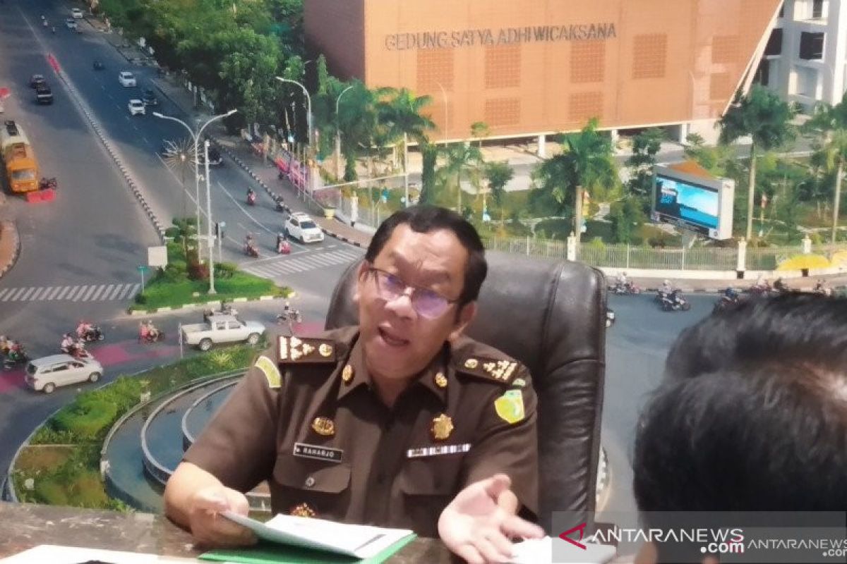 Ibu pencuri tiga tandan buah sawit di Rokan Hulu dihukum percobaan