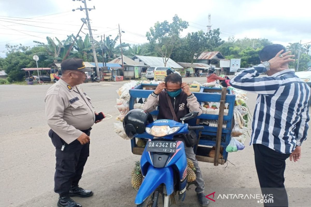 Polres Balangan disiplinkan warga menuju New Normal