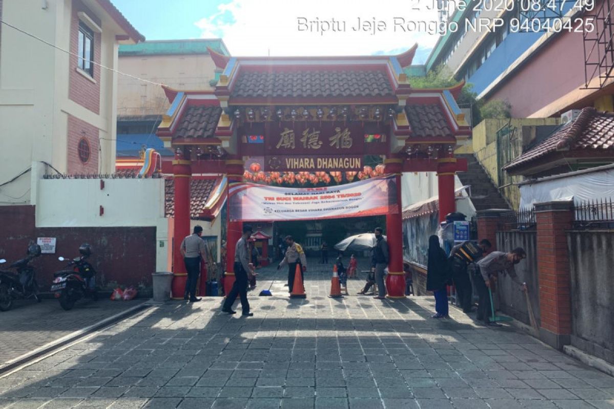 Polisi  Bogor KRYD di Vihara Dhanagun