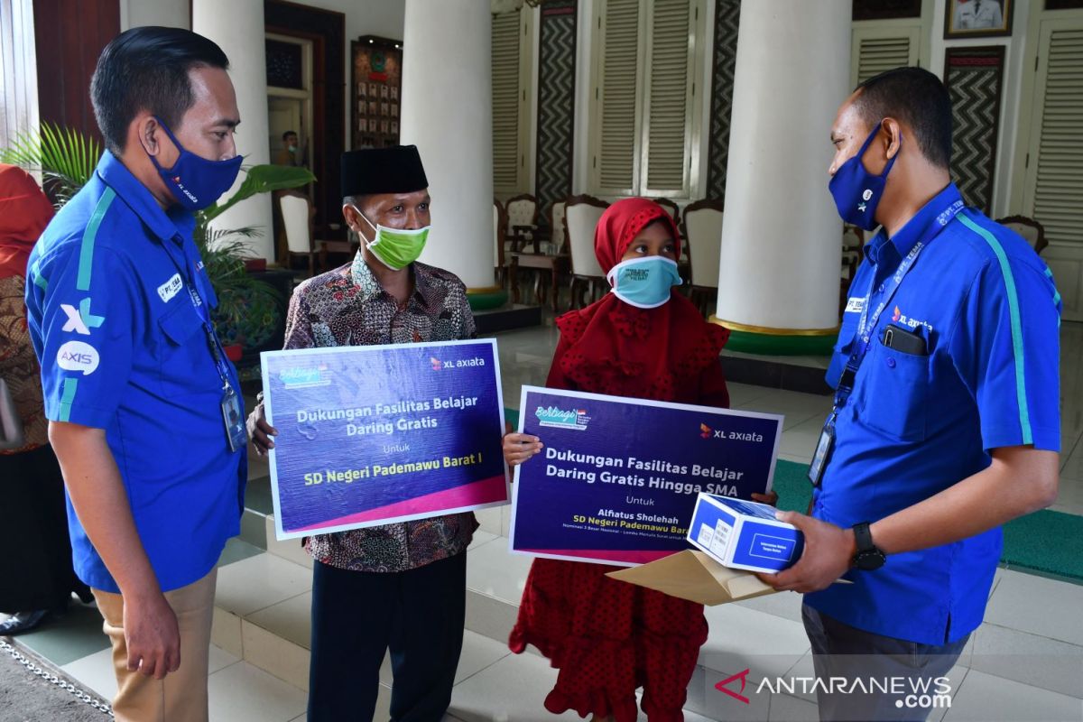 XL Axiata beri paket data hingga lulus SMA kepada siswa SD di Pamekasan