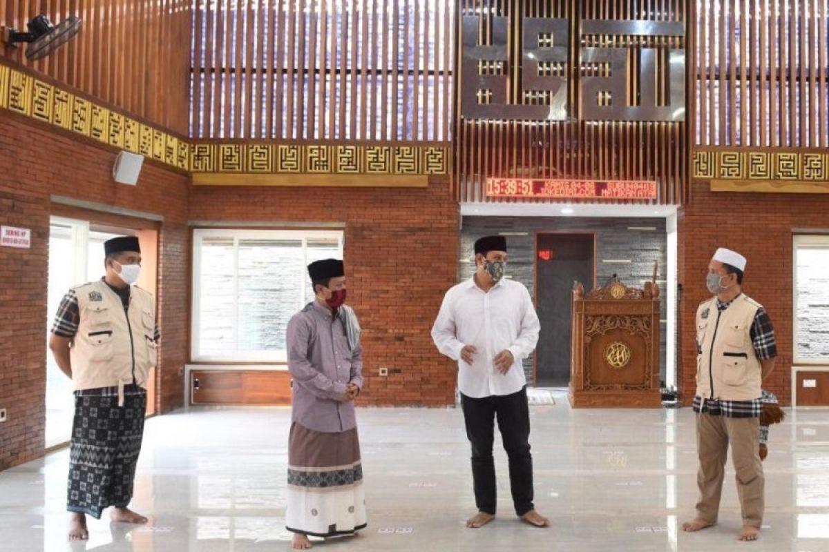 Wali Kota Kediri lakukan pengecekan tempat ibadah jelang era normal baru