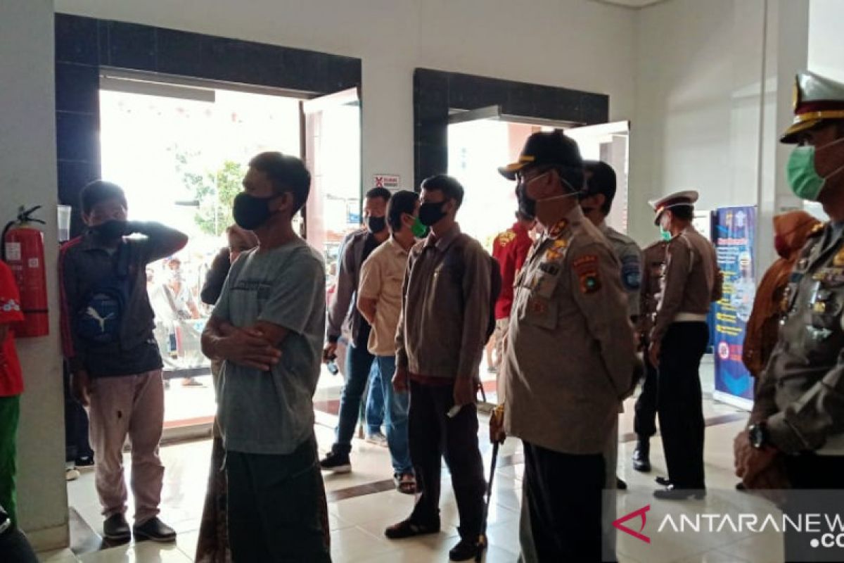 Kapolda Babel tinjau protokol kesehatan pelayanan SIM di Pangkalpinang