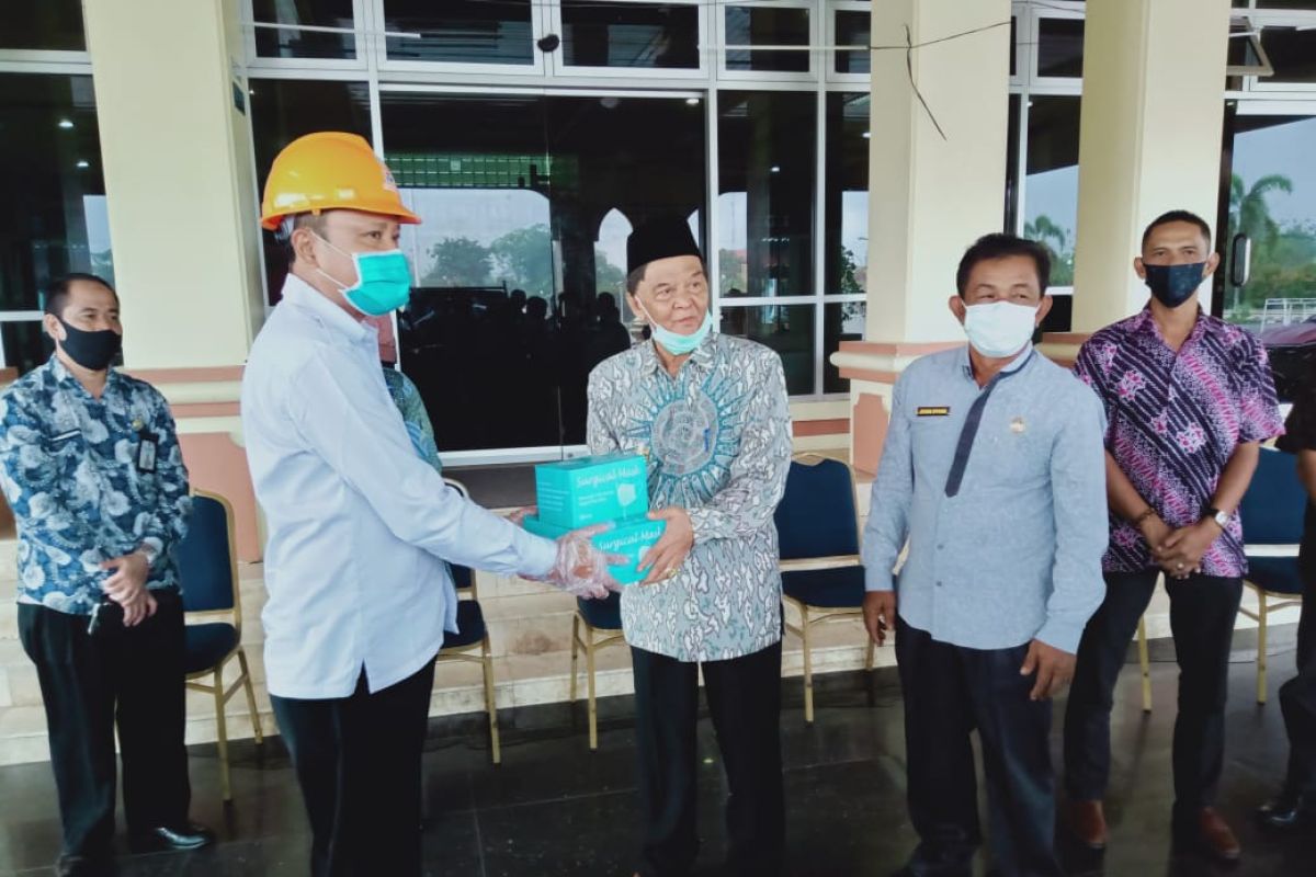 Pemkab Paser terima bantuan 5.000 masker dan 1 ton disinfektan  dari PT.Tihani