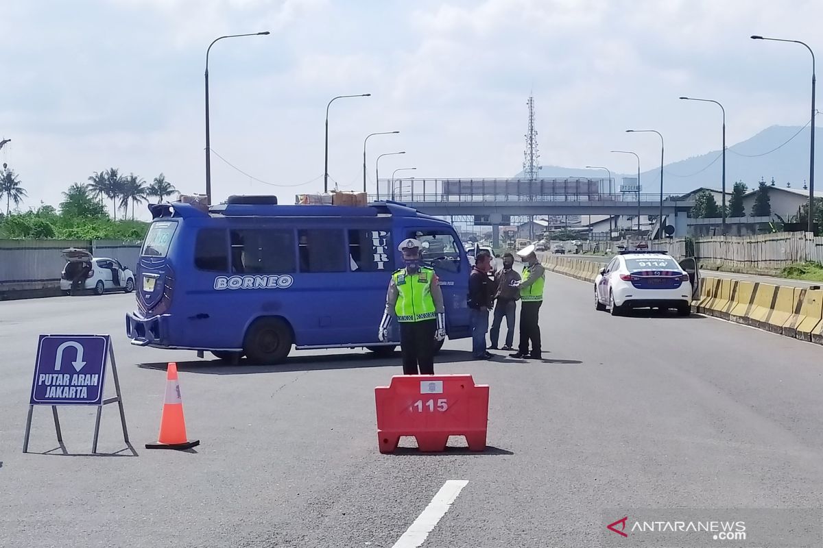 Polda Jabar putar balik 118 ribu kendaraan sepanjang Operasi Ketupat 2020