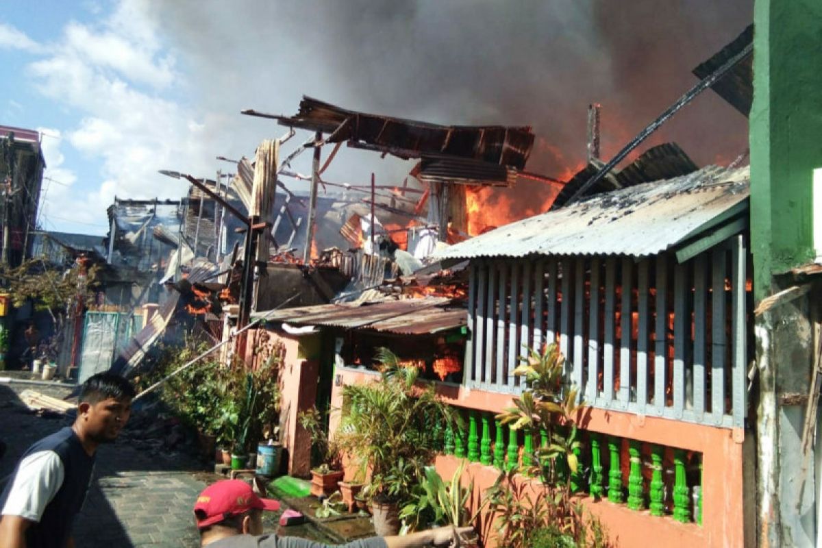 Tujuh rumah warga di Kota Makassar ludes terbakar