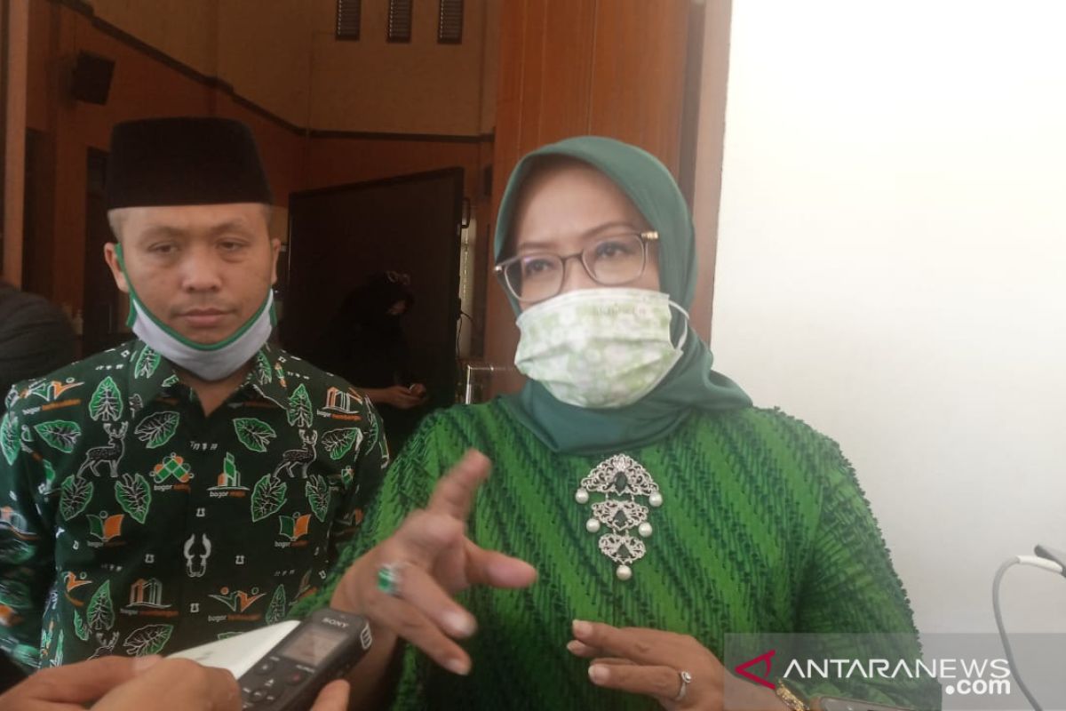 Bupati Bogor konfrontir Bulog soal aduan kualitas beras bansos