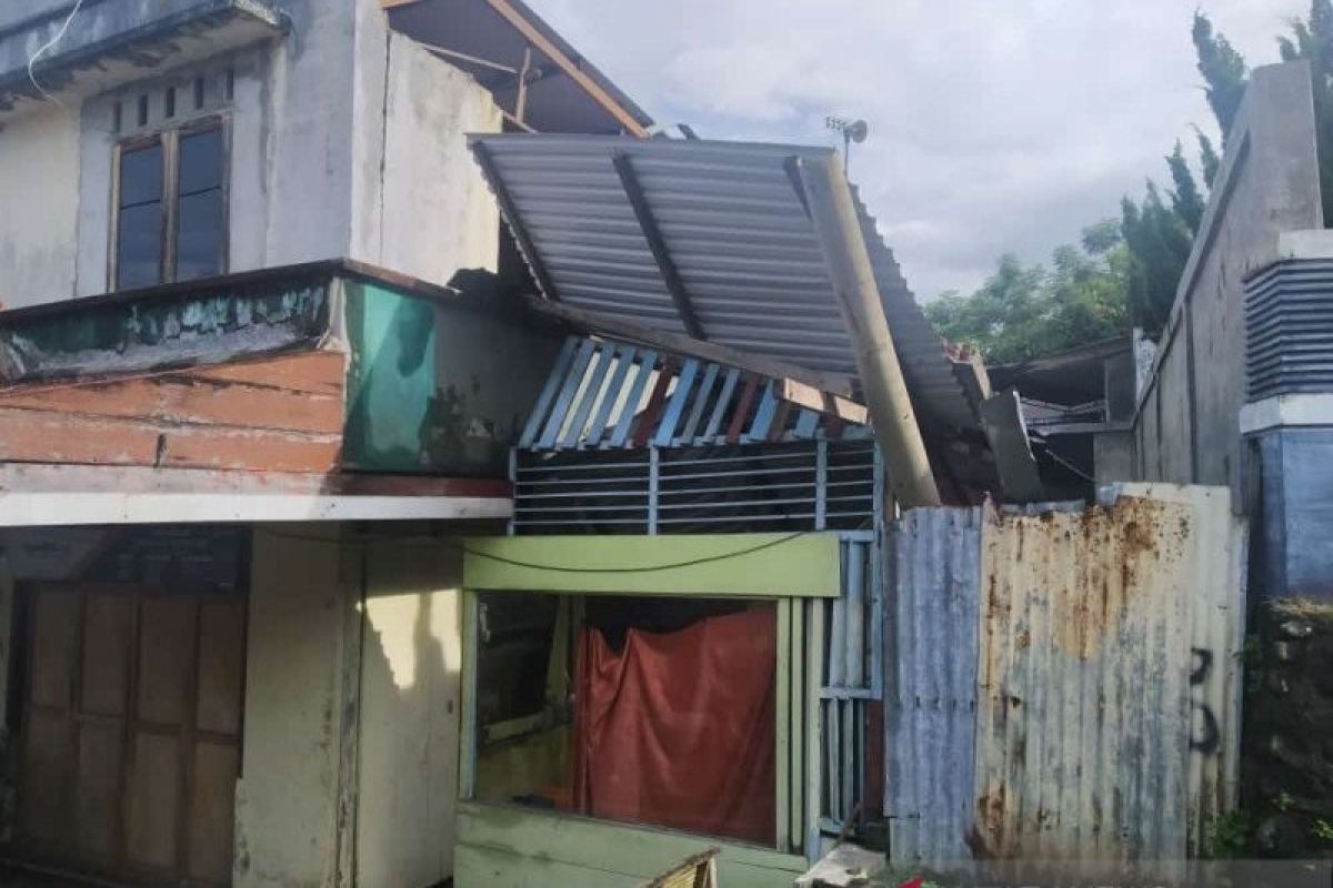 Sebanyak 17 bangunan di Sabang, Aceh rusak akibat gempa bumi