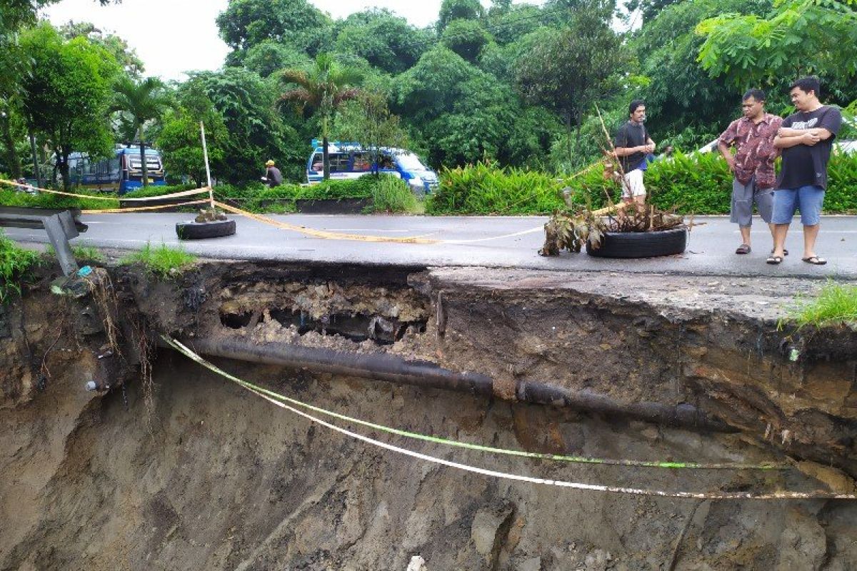 Lintas Sumatera  ruas Bane Pematangsiantar terancam putus