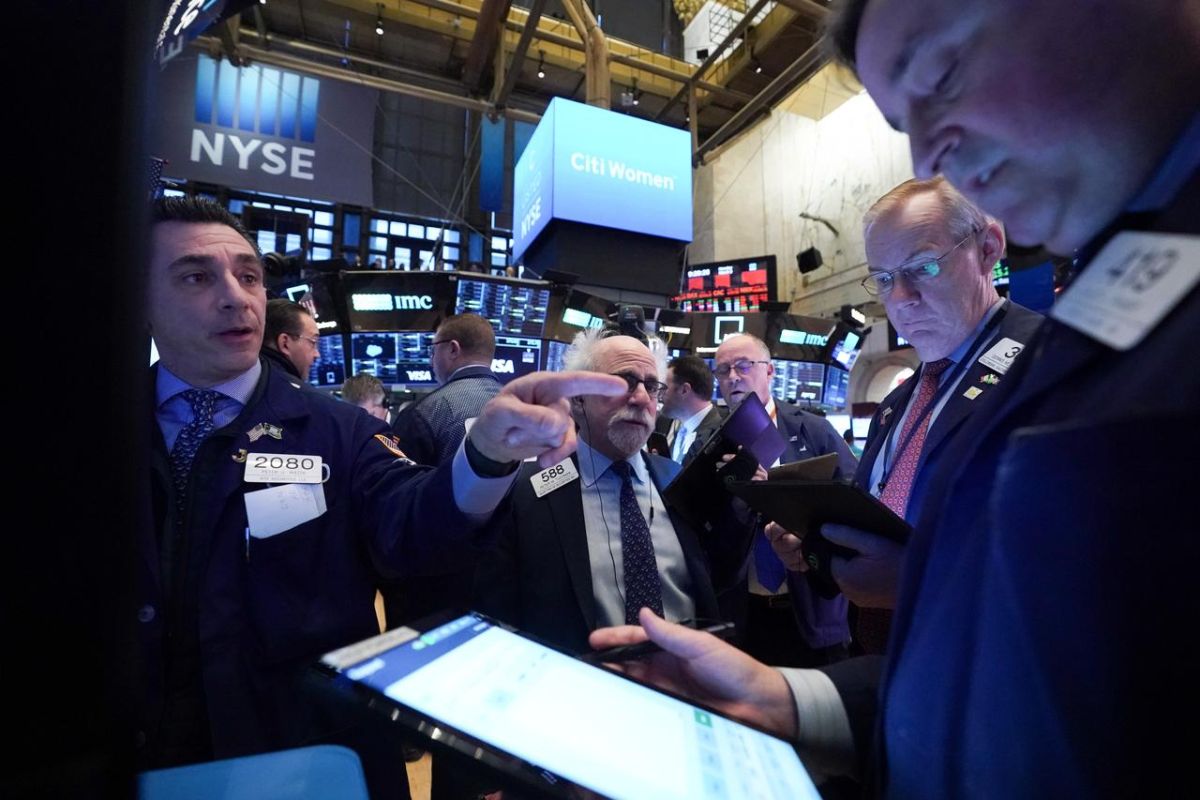 Wall Street dibuka lebih rendah setelah data pengangguran mengecewakan