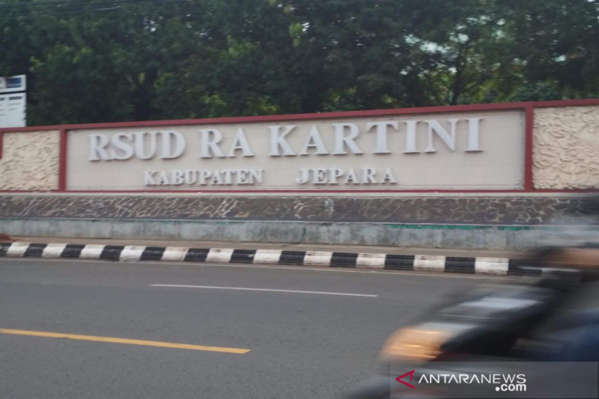 Puluhan tenaga kesehatan RSUD Jepara jalani swab usai kontak dengan pasien COVID-19