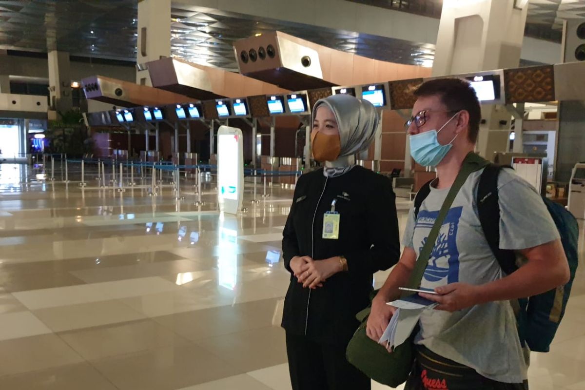 Imigrasi Denpasar deportasi warga Ukraina melalui Jakarta