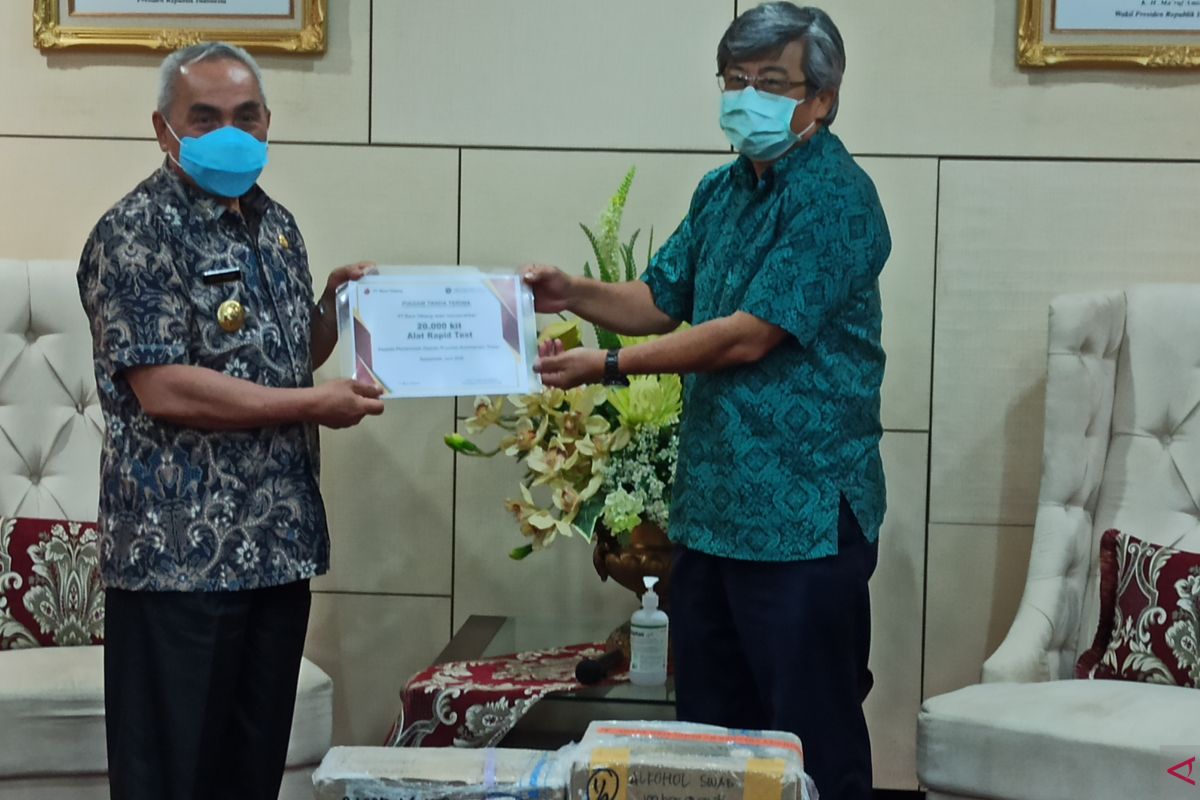 PT Bara Tabang Group serahkan bantuan 20 ribu alat rapid tes