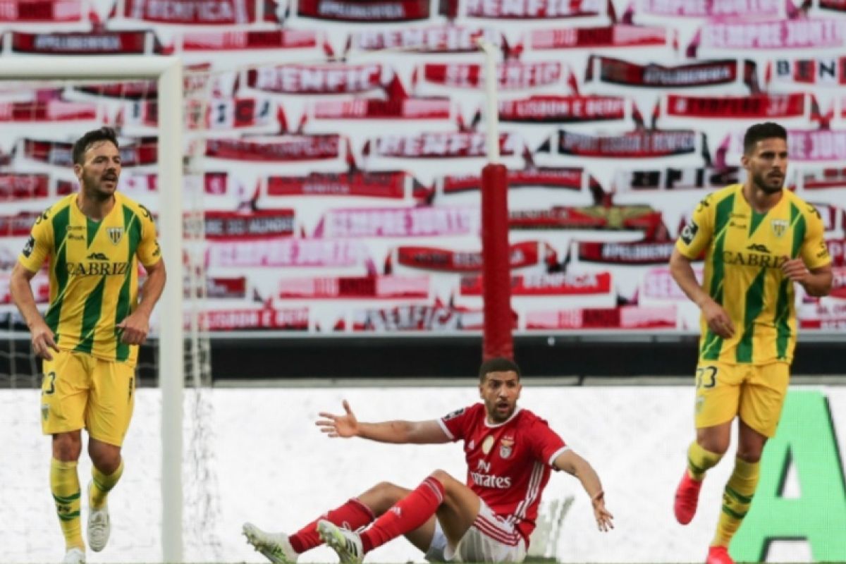 Benfica kembali bermain imbang 0-0 atas Tondela