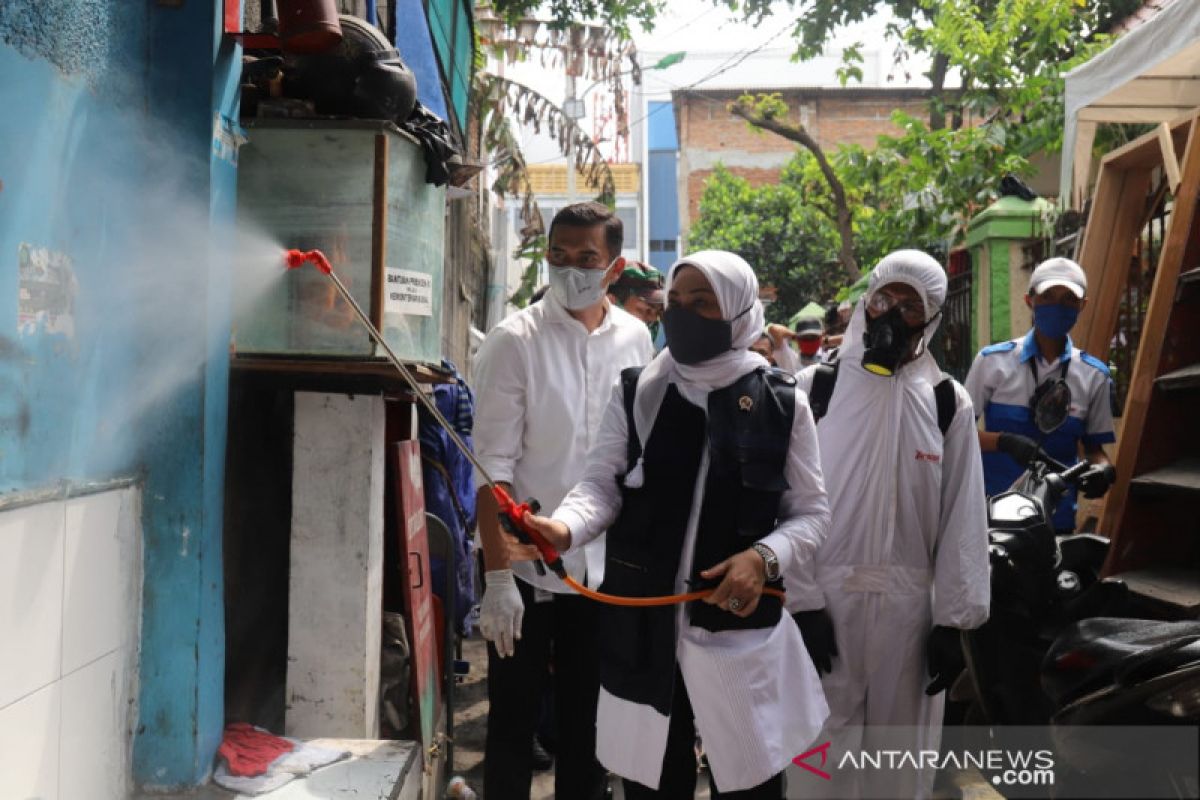 Menteri Ketenagakerjaan minta perusahaan disinfeksi area kerja