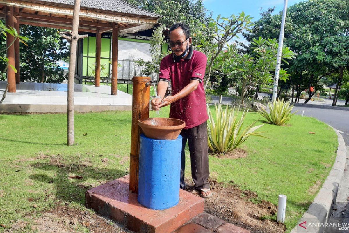 Pengelola objek wisata Pantai Pandawa Badung siap terapkan normal baru apabila obyek pariwisata itu dibuka kembali