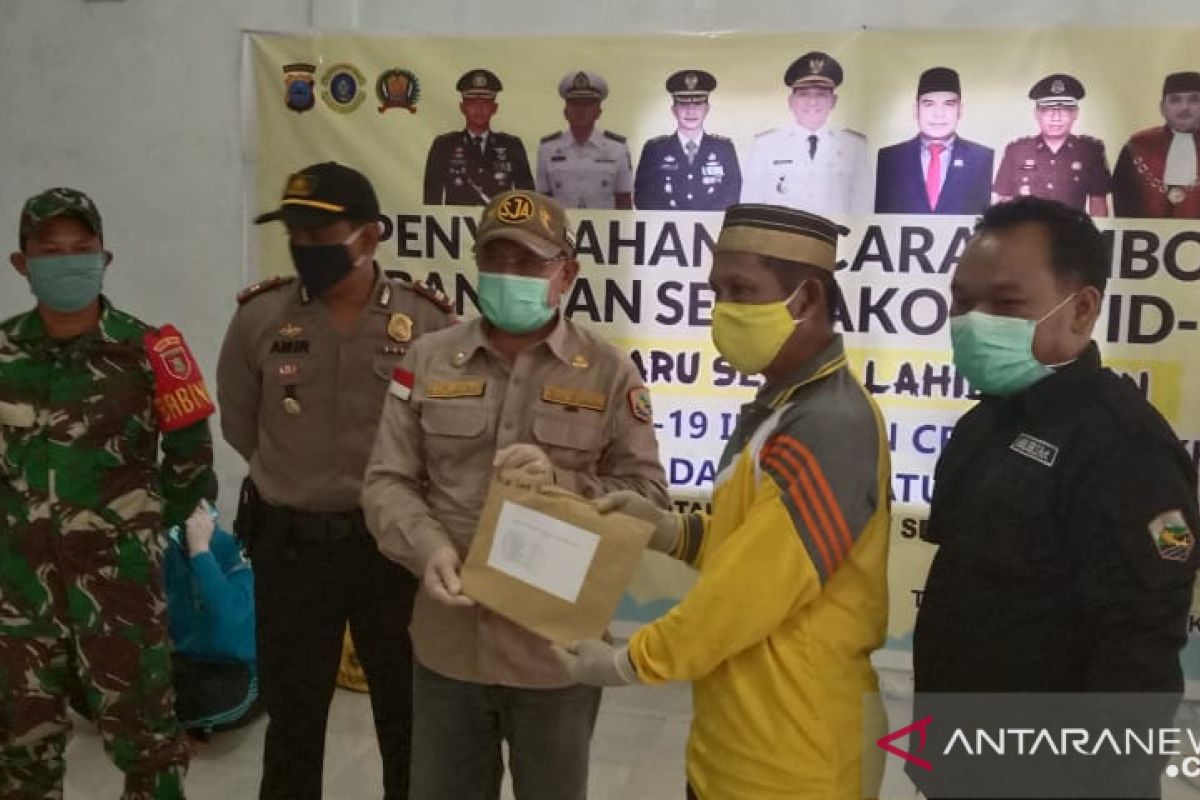 Bantuan sembako untuk warga Tanjung Seloka