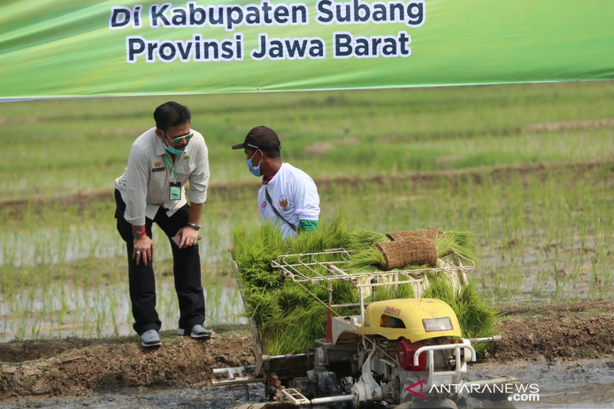 Mentan ajak petani Subang manfaatkan KUR