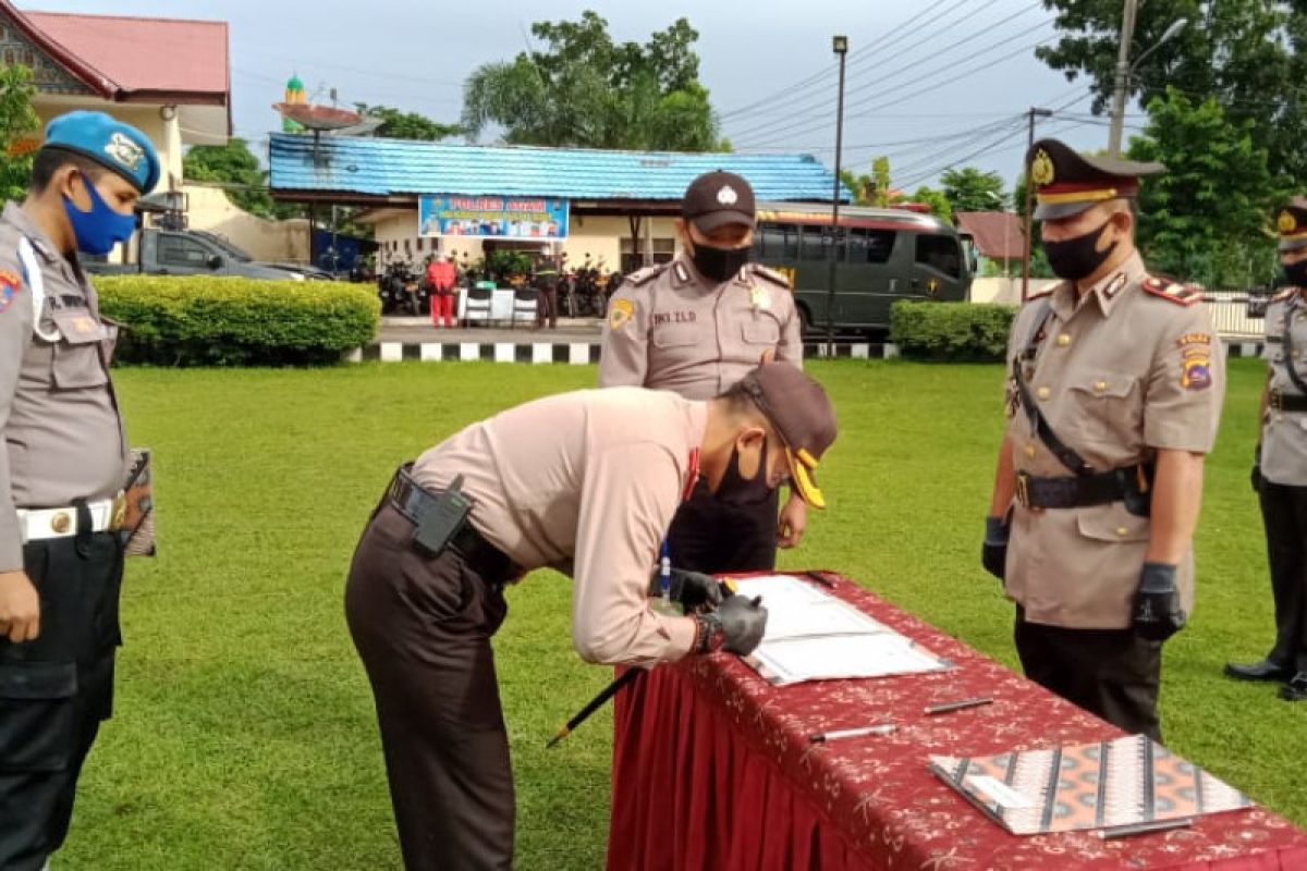 Sejumlah perwira di Polres Agam serahterima jabatan